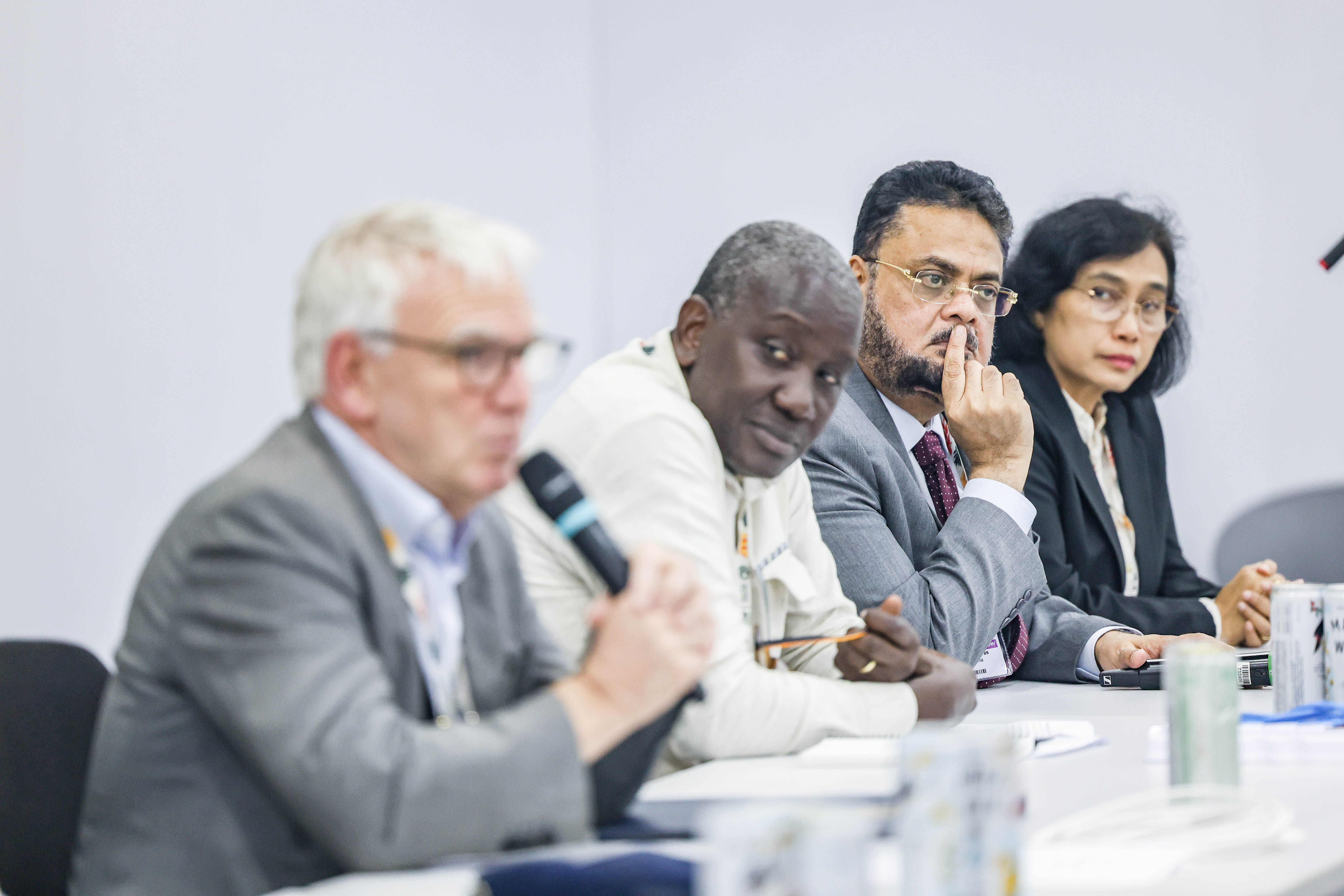 From right to left: Jochen Flasbarth (Germany), Ambassador Tadeous Chifamba, acting on behalf of Dr. Evelyn Ndlovu (Zimbabwe), Dr. Osama Ibrahim Faqeeha, in their capacity as UNCCD COP16 Presidency (Kingdom of Saudi Arabia), and Prof. Haruni Krisnawati (Indonesia). Â© Bianca Otero